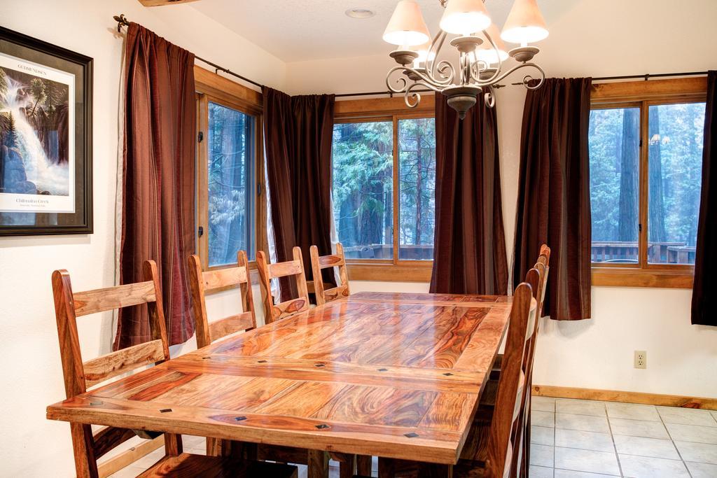 2N Big Pine Lodge Wawona Kültér fotó